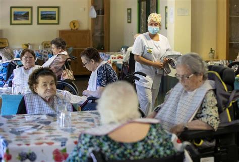 رعاية المسنين في اسبانيا